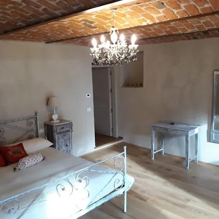 La Mela Antica Bed and Breakfast 3*